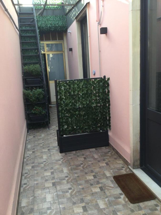 מיסטרביאנקו B&B Affittacamere Trigona מראה חיצוני תמונה